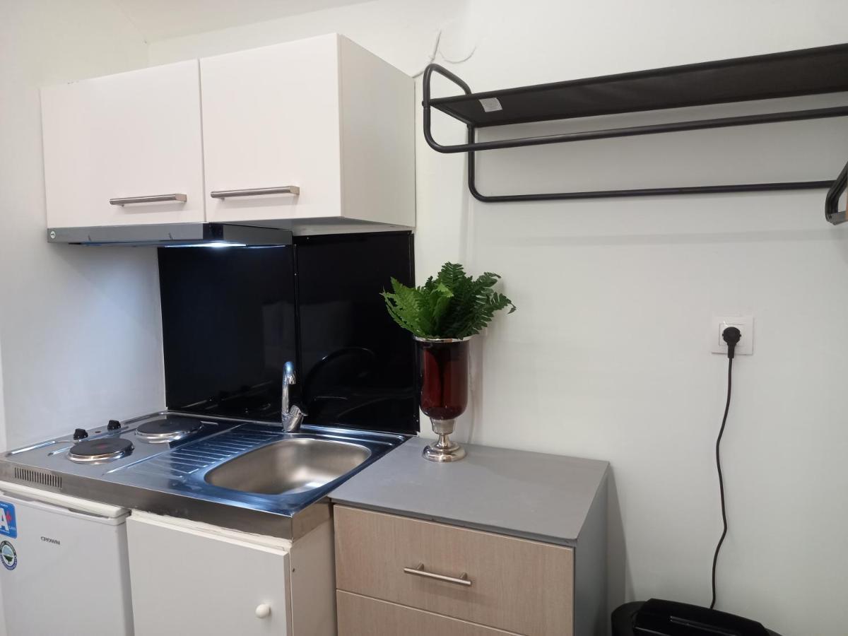 Eros Welcome Stay Downtown Studio - Explore Center By Foot - Close To Helexpo & University Солун Екстериор снимка